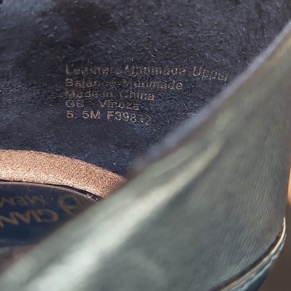 Giani Bernini Women's Sz 5.5M Navy Leather Heels Round Toe T-Strap Mary Jane - Picture 8 of 11